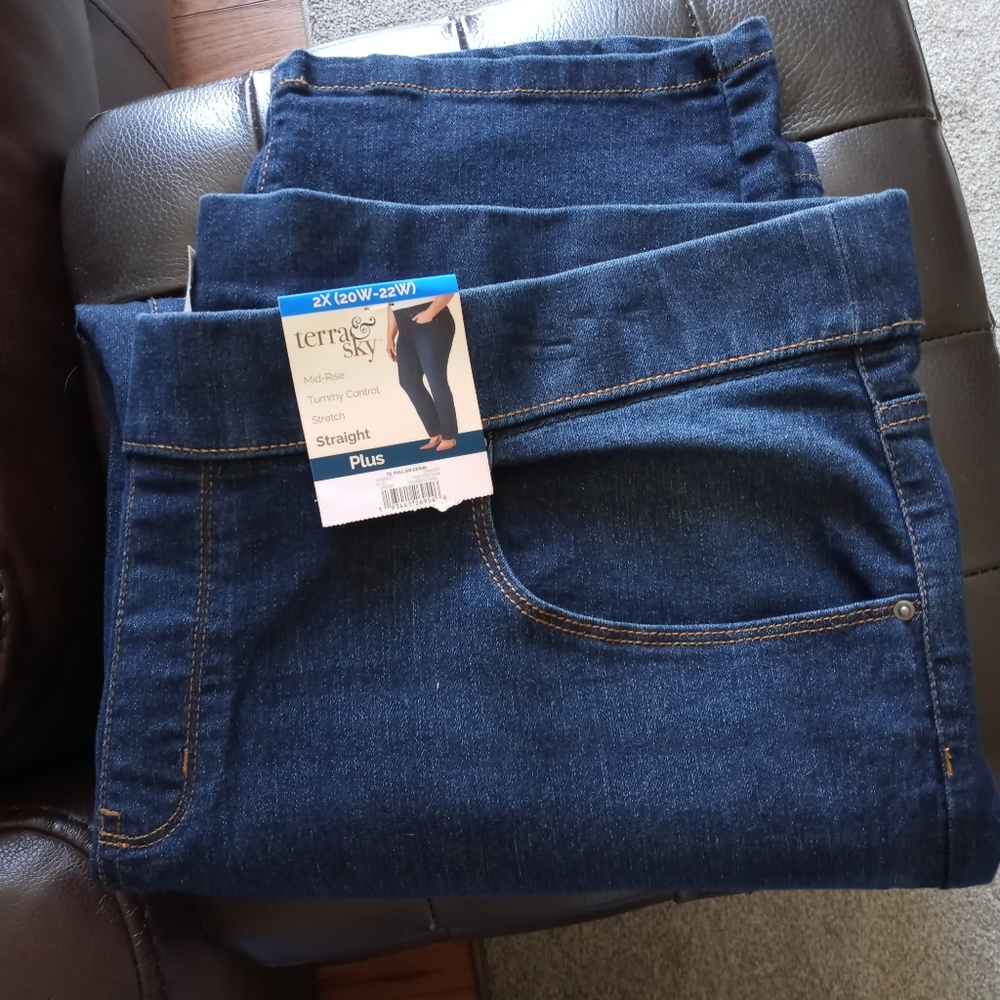Brand new pull up comfy jeans